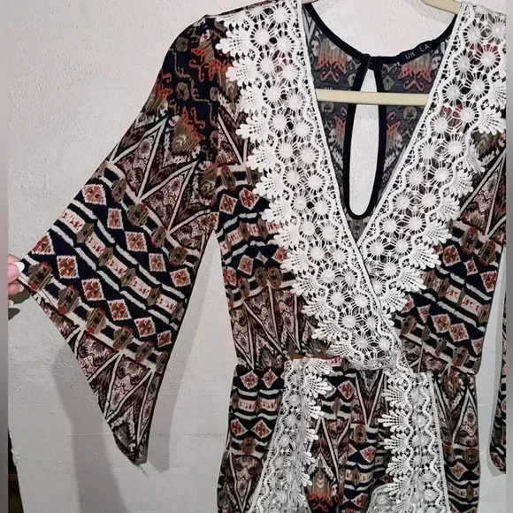 Beautiful romper - Picture 3 of 4